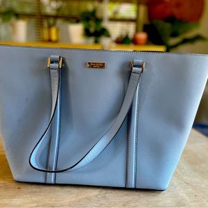 Weekend tote baby blue